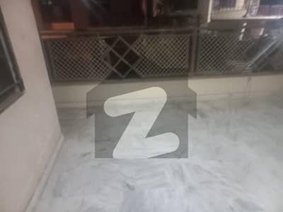 گلستانِ جوہر کراچی میں 3 کمروں کا 10 مرلہ بالائی پورشن 95.0 ہزار میں کرایہ پر دستیاب ہے۔