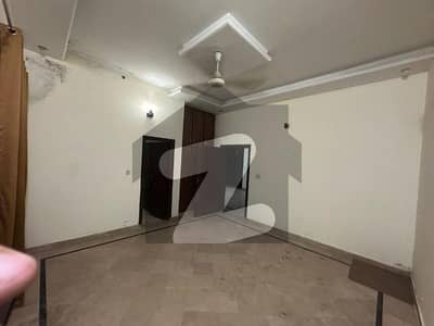 Dc Colony 9 Marla House Available For Rent Dc Colony 9 Marla House Available For Rent