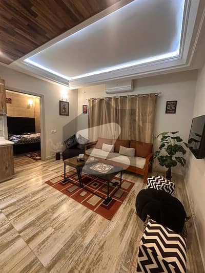 دی سپرنگ آپارٹمنٹس ہومز مین کینال بینک روڈ,لاہور میں 1 کمرے کا 3 مرلہ فلیٹ 65.0 ہزار میں کرایہ پر دستیاب ہے۔