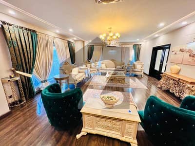 ایف ۔ 7 اسلام آباد میں 7 کمروں کا 2 کنال مکان 31.0 لاکھ میں کرایہ پر دستیاب ہے۔