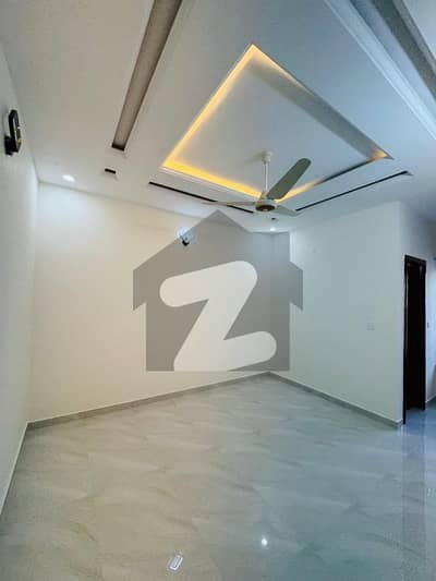 ڈی ۔ 12 اسلام آباد میں 3 کمروں کا 1 کنال زیریں پورشن 1.7 لاکھ میں کرایہ پر دستیاب ہے۔