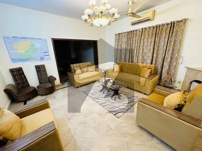 ایف ۔ 6 اسلام آباد میں 4 کمروں کا 2 کنال مکان 43.75 کروڑ میں برائے فروخت۔