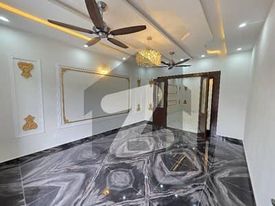 جناح گارڈنز فیز 1 جناح گارڈنز,ایف ای سی ایچ ایس,اسلام آباد میں 6 کمروں کا 7 مرلہ مکان 1.3 لاکھ میں کرایہ پر دستیاب ہے۔