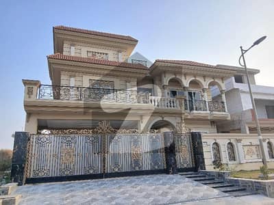 ایم پی سی ایچ ایس ۔ ملٹی گارڈنز بی ۔ 17,اسلام آباد میں 6 کمروں کا 1 کنال مکان 3.0 لاکھ میں کرایہ پر دستیاب ہے۔ ایم پی سی ایچ ایس ۔ ملٹی گارڈنز بی ۔ 17,اسلام آباد میں 6 کمروں کا 1 کنال مکان 3.0 لاکھ میں کرایہ پر دستیاب ہے۔