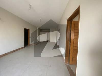 شہید ملت روڈ کراچی میں 3 کمروں کا 8 مرلہ فلیٹ 4.25 کروڑ میں برائے فروخت۔