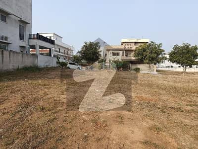 Solid Land 1 Kanal Plot for Sale