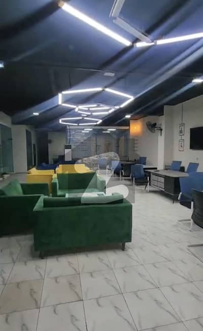 ڈی گراؤنڈ فیصل آباد میں 9 مرلہ دفتر 1.45 لاکھ میں کرایہ پر دستیاب ہے۔