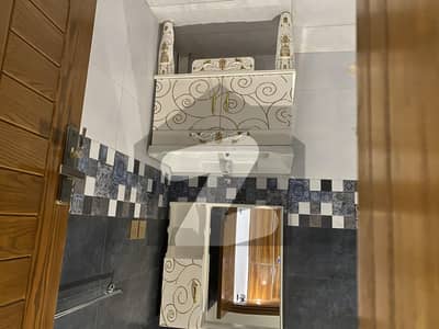 سوان گارڈن اسلام آباد میں 3 کمروں کا 1 کنال بالائی پورشن 90.0 ہزار میں کرایہ پر دستیاب ہے۔