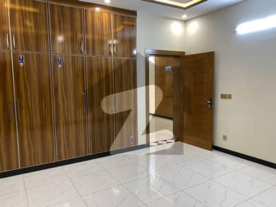 سوان گارڈن اسلام آباد میں 3 کمروں کا 14 مرلہ بالائی پورشن 75.0 ہزار میں کرایہ پر دستیاب ہے۔