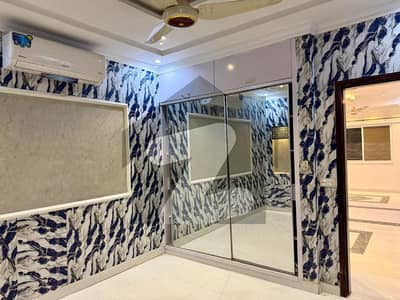 ڈی ایچ اے 9 ٹاؤن ۔ بلاک سی ڈی ایچ اے 9 ٹاؤن,ڈیفنس (ڈی ایچ اے),لاہور میں 3 کمروں کا 5 مرلہ مکان 85.0 ہزار میں کرایہ پر دستیاب ہے۔