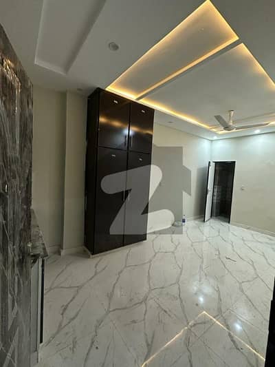 Beautiful Flat Available For Rent Beautiful Flat Available For Rent