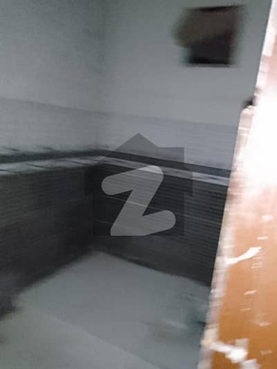 نارتھ کراچی ۔ سیکٹر 8 نارتھ کراچی,کراچی میں 2 کمروں کا 5 مرلہ زیریں پورشن 31.0 ہزار میں کرایہ پر دستیاب ہے۔