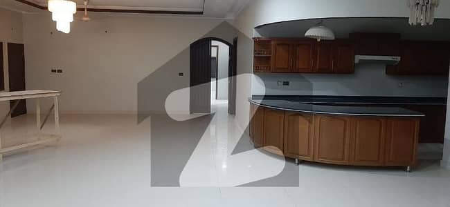 گلشنِ اقبال گلشنِ اقبال ٹاؤن,کراچی میں 4 کمروں کا 1 کنال بالائی پورشن 2.6 لاکھ میں کرایہ پر دستیاب ہے۔