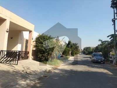 بحریہ ٹاؤن ۔ سفاری بلاک بحریہ ٹاؤن سیکٹر B,بحریہ ٹاؤن,لاہور میں 2 کمروں کا 5 مرلہ مکان 1.4 کروڑ میں برائے فروخت۔