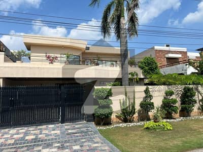 ڈی ایچ اے فیز 3 ڈیفنس (ڈی ایچ اے),لاہور میں 4 کمروں کا 1 کنال مکان 2.56 لاکھ میں کرایہ پر دستیاب ہے۔ ڈی ایچ اے فیز 3 ڈیفنس (ڈی ایچ اے),لاہور میں 4 کمروں کا 1 کنال مکان 2.56 لاکھ میں کرایہ پر دستیاب ہے۔