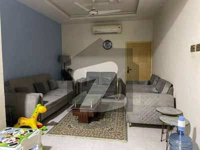 fully maintained house, 240sqyd, lease, ground plus 1 on 40ft road   this house is available at a very attractive price and could be purchased through BANK LOAN  all utilities are available and the location of the house is very stunning, close to main entrance park masjid and commercial shops