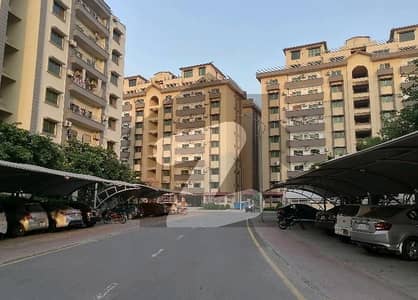 عسکری 11 عسکری,لاہور میں 3 کمروں کا 10 مرلہ فلیٹ 2.6 کروڑ میں برائے فروخت۔