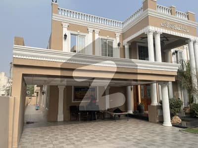 ڈی ایچ اے فیز 2 ڈیفنس (ڈی ایچ اے),لاہور میں 5 کمروں کا 1 کنال مکان 2.5 لاکھ میں کرایہ پر دستیاب ہے۔ ڈی ایچ اے فیز 2 ڈیفنس (ڈی ایچ اے),لاہور میں 5 کمروں کا 1 کنال مکان 2.5 لاکھ میں کرایہ پر دستیاب ہے۔