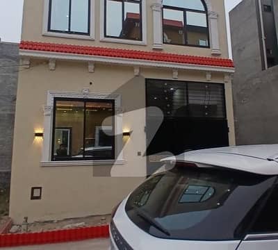 الاحمد گارڈن ۔ بلاک ڈی الاحمد گارڈن ہاوسنگ سکیم,جی ٹی روڈ,لاہور میں 2 کمروں کا 3 مرلہ مکان 1.25 کروڑ میں برائے فروخت۔