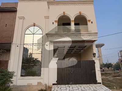 Prime Location 4 Marla House available for sale in Oasis Orchard, Faisalabad