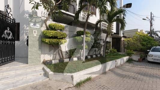 Beautiful House Is Available For Sale In Gulistan E Zafar