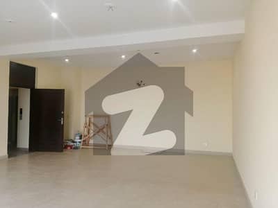 04 MARLA COMMERCIAL FLOOR WITH LIFT AVAILABLE