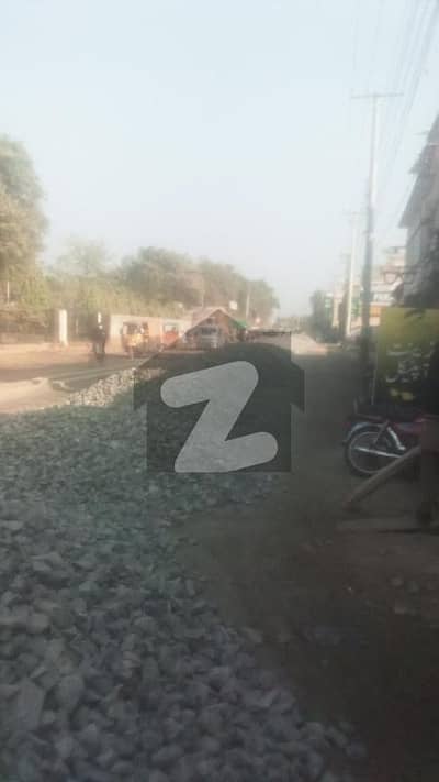 سوِل لائنز گوجرانوالہ میں 4 کمروں کا 4 مرلہ فلیٹ 1.5 کروڑ میں برائے فروخت۔