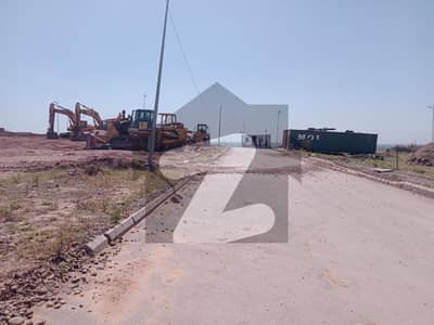 40 Lac Advance 20 lac Paid while handing possession letter Very prime location Plot Available for sale in Sector F3.