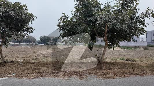 PLOT # S-757 RESIDENTIAL PLOT LOCATED IN THE BEST BLOCK OF DHA LAHORE. PLOT # S-757 RESIDENTIAL PLOT LOCATED IN THE BEST BLOCK OF DHA LAHORE.