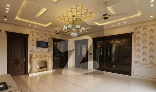 ڈی ایچ اے فیز 1 ڈیفنس (ڈی ایچ اے),لاہور میں 5 کمروں کا 1 کنال مکان 2.7 لاکھ میں کرایہ پر دستیاب ہے۔