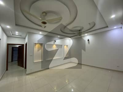 جی ۔ 13 اسلام آباد میں 3 کمروں کا 10 مرلہ زیریں پورشن 1.1 لاکھ میں کرایہ پر دستیاب ہے۔