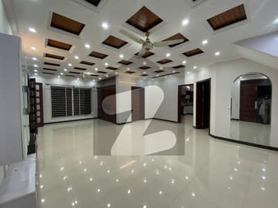 جی ۔ 13 اسلام آباد میں 3 کمروں کا 14 مرلہ بالائی پورشن 1.35 لاکھ میں کرایہ پر دستیاب ہے۔