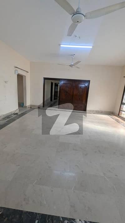 Prime Location North Nazimabad - Block F 1500 Square Yards Upper Portion Up For rent