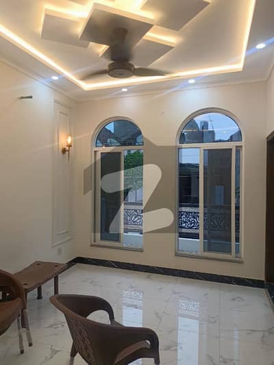 کیولری ایکسٹینشن لاہور میں 1 کمرے کا 5 مرلہ زیریں پورشن 47.0 ہزار میں کرایہ پر دستیاب ہے۔