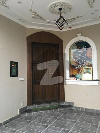 5 MARLA HOUSE BRAND NEW BEAUTIFUL LOCATION AVAILABLE FOR RENT