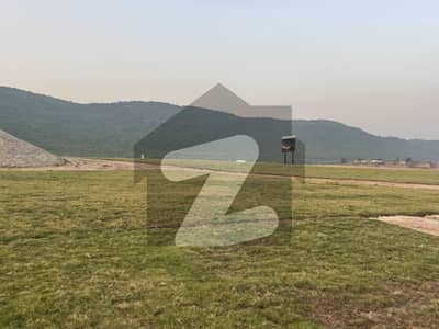 مارگلہ انکلیو مارگلہ ایونیو,اسلام آباد میں 5 مرلہ رہائشی پلاٹ 1.55 کروڑ میں برائے فروخت۔