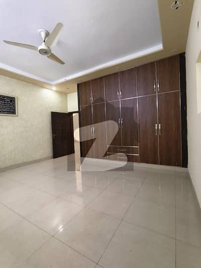 A Prime Location Upper Portion Of 12 Marla In Rs. 55000