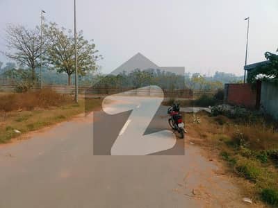 ڈی ایچ اے فیز 7 - بلاک ٹی فیز 7,ڈیفنس (ڈی ایچ اے),لاہور میں 10 مرلہ رہائشی پلاٹ 1.8 کروڑ میں برائے فروخت۔