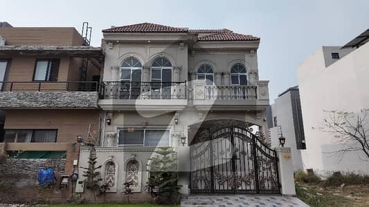 ڈی ایچ اے فیز 7 - بلاک ٹی فیز 7,ڈیفنس (ڈی ایچ اے),لاہور میں 3 کمروں کا 5 مرلہ مکان 3.2 کروڑ میں برائے فروخت۔