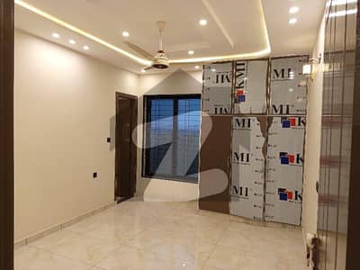 ڈی سی کالونی گوجرانوالہ میں 3 کمروں کا 10 مرلہ بالائی پورشن 55.0 ہزار میں کرایہ پر دستیاب ہے۔