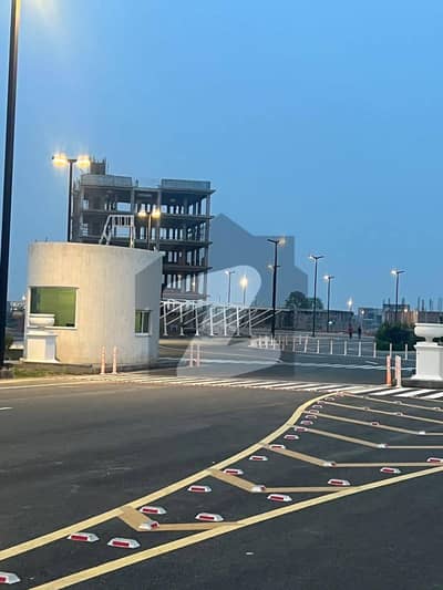 20 marla ready for possession plot available for sale Skyland city canal express way