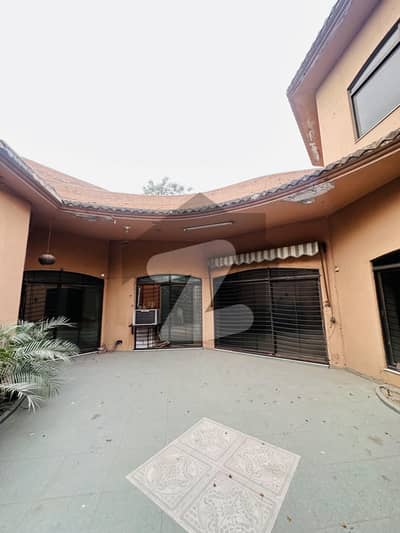 2 Kanal Single Storey House For Rent As Silent Office | 6 Bed | 10 Car Parking | Prime Location