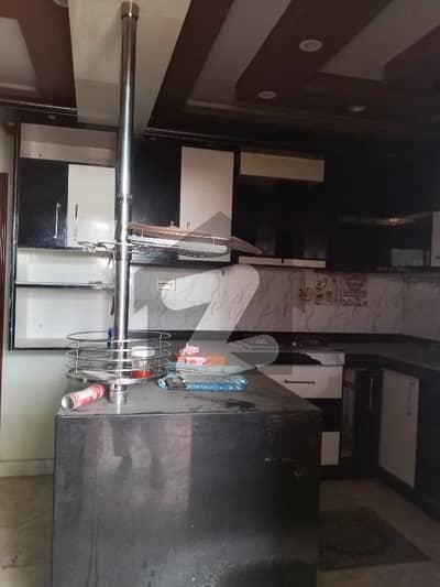 آدم جی نگر گلشنِ اقبال ٹاؤن,کراچی میں 4 کمروں کا 12 مرلہ بالائی پورشن 1.6 لاکھ میں کرایہ پر دستیاب ہے۔