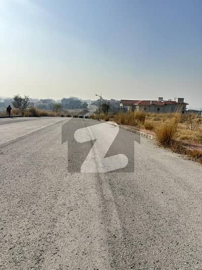4 Kanal Heighten Plot With Back Open & View For Sale In Bahria Enclave