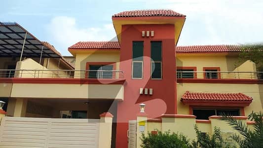 10 MARLA 4 BEDROOMS SD HOUSE AVAILABLE FOR SALE
