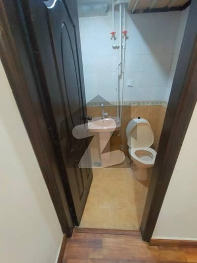 ڈی ایچ اے فیز 6 ڈی ایچ اے ڈیفینس,کراچی میں 3 کمروں کا 5 مرلہ فلیٹ 90.0 ہزار میں کرایہ پر دستیاب ہے۔