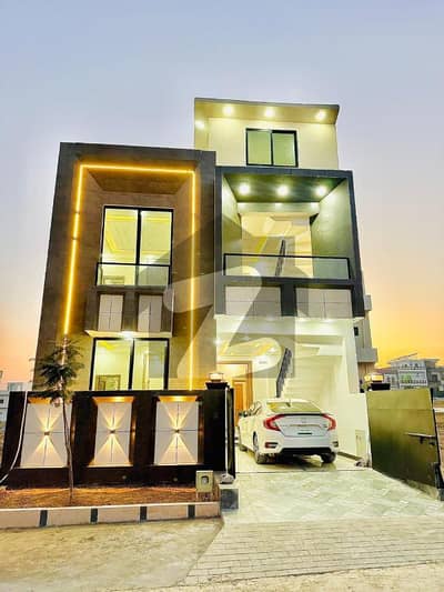 **5 Marla Luxury House For Sale In Park View City, Lahore. **