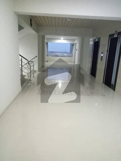 عسکری 11 ۔ سیکٹر بی اپارٹمنٹس عسکری 11,عسکری,لاہور میں 3 کمروں کا 10 مرلہ فلیٹ 2.9 کروڑ میں برائے فروخت۔