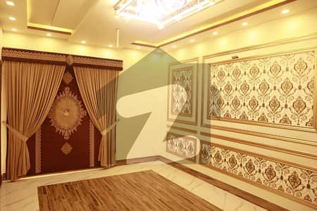 ویلینشیاء ہاؤسنگ سوسائٹی لاہور میں 3 کمروں کا 10 مرلہ بالائی پورشن 80.0 ہزار میں کرایہ پر دستیاب ہے۔