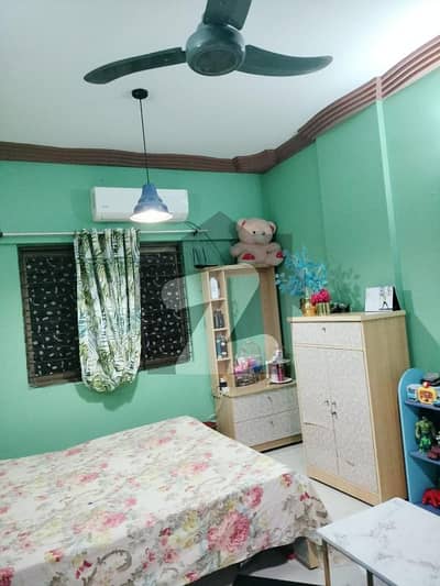 2 Bed Drawing Lounge Well Maintained for Sale